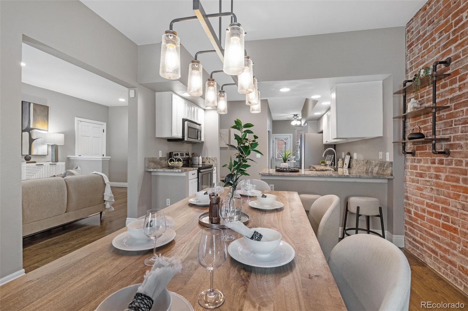 MLS Image #5 for 1100 n logan street 1,denver, Colorado
