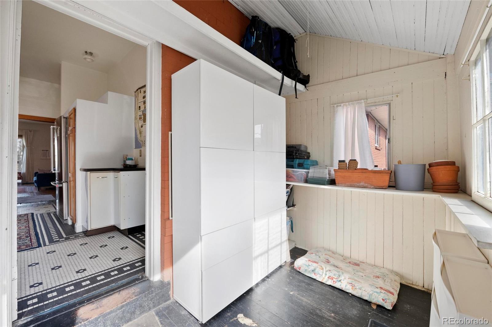 MLS Image #23 for 328 s lincoln street,denver, Colorado