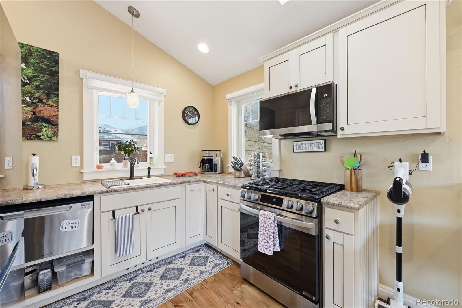 MLS Image #38 for 1607  pikes peak avenue,colorado springs, Colorado