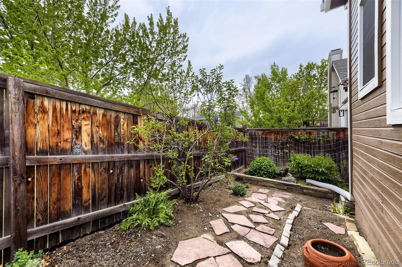 MLS Image #26 for 2568 s independence court,denver, Colorado