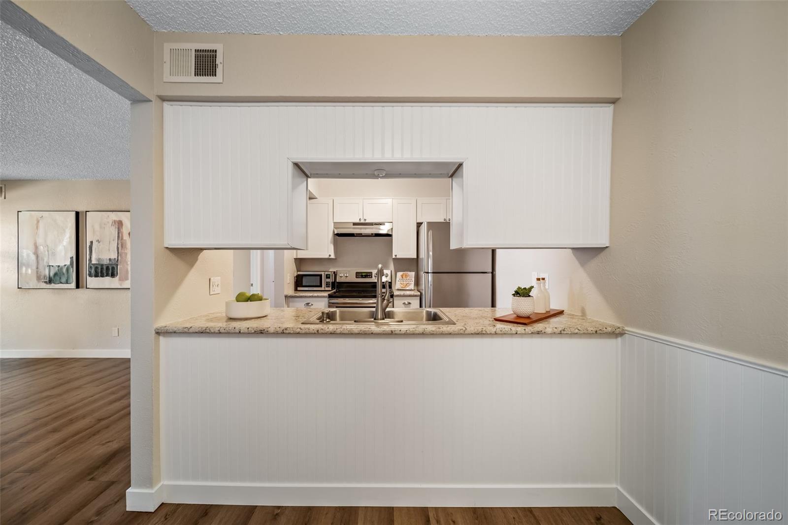 MLS Image #13 for 7665 e eastman avenue,denver, Colorado