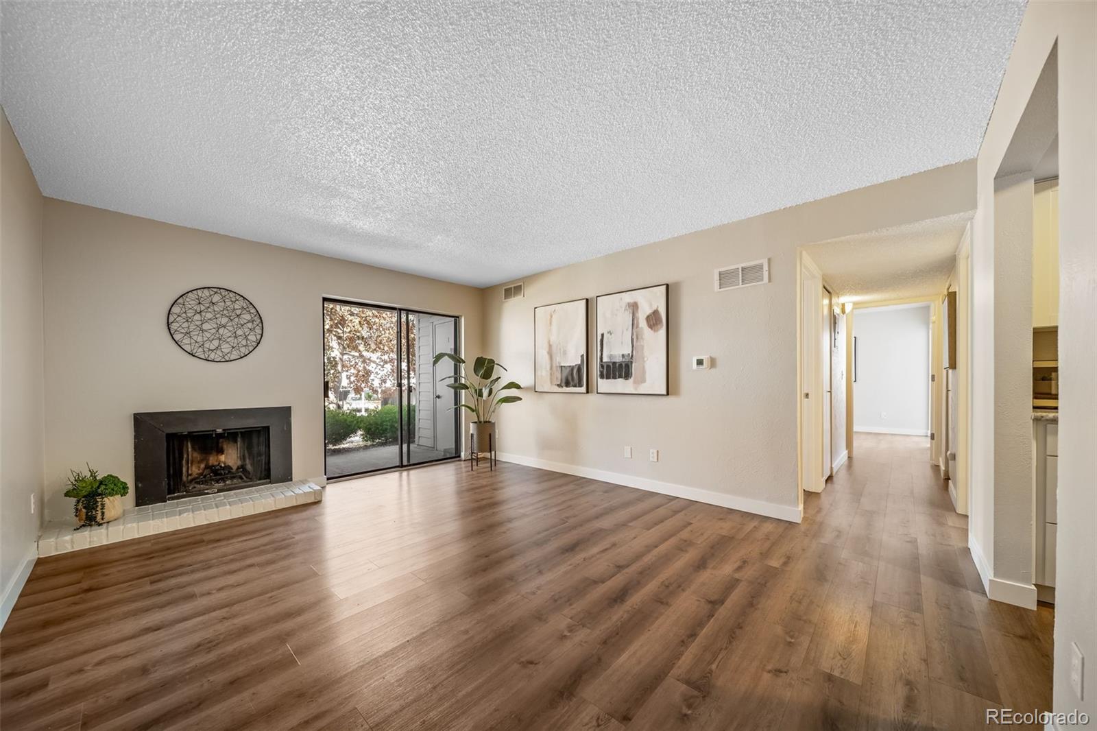 MLS Image #4 for 7665 e eastman avenue,denver, Colorado