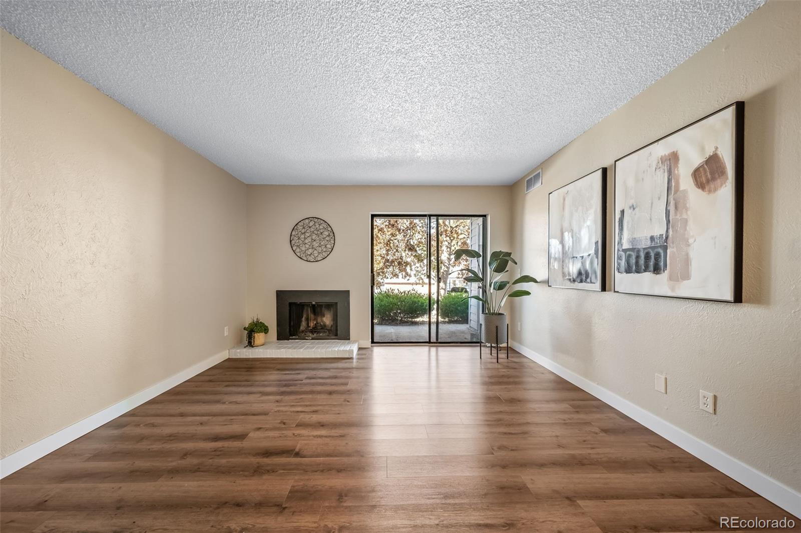 MLS Image #6 for 7665 e eastman avenue,denver, Colorado