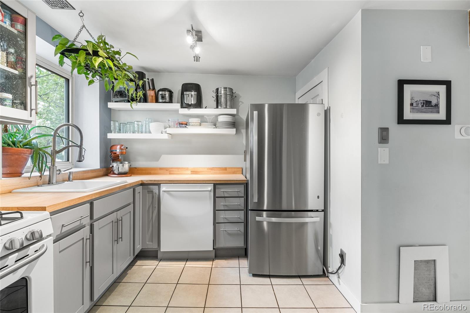 MLS Image #8 for 2600 w 42nd avenue,denver, Colorado