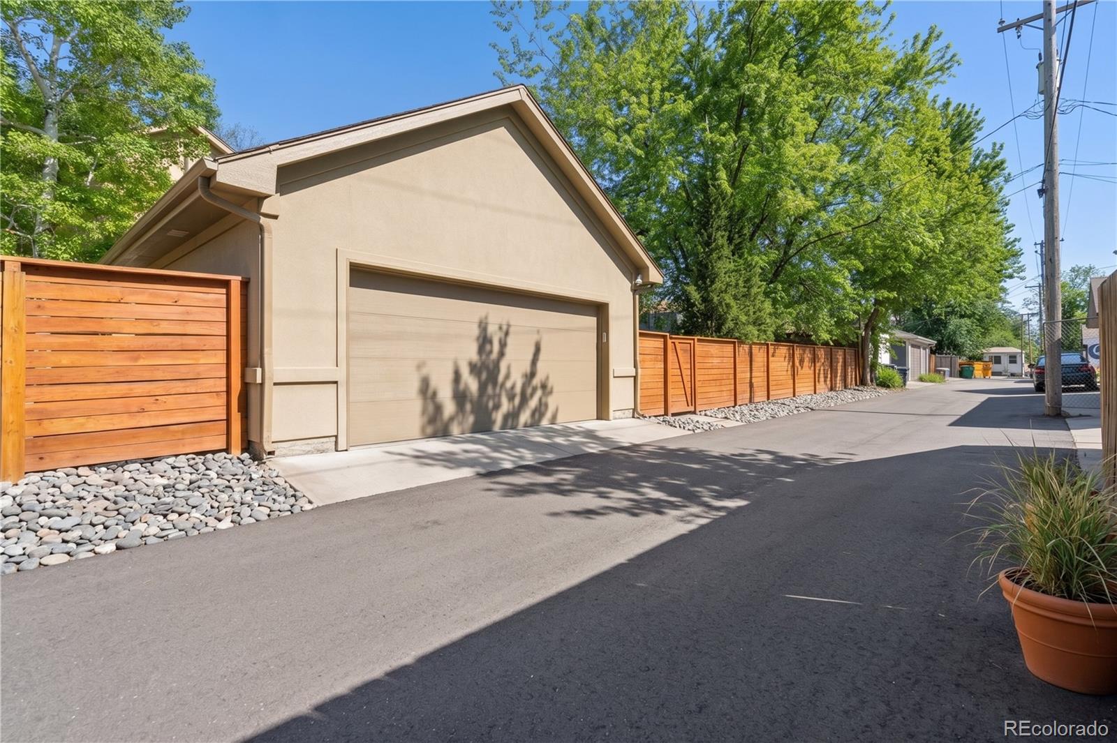 MLS Image #26 for 2335 n glencoe street,denver, Colorado