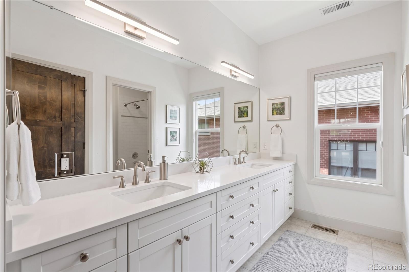 MLS Image #33 for 2335 n glencoe street,denver, Colorado