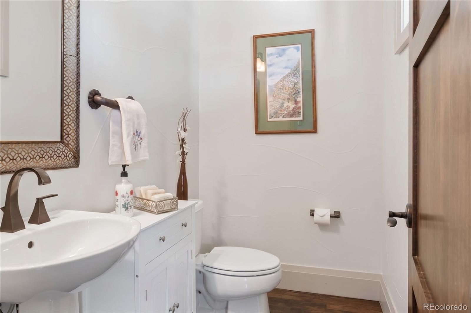 MLS Image #35 for 2335 n glencoe street,denver, Colorado