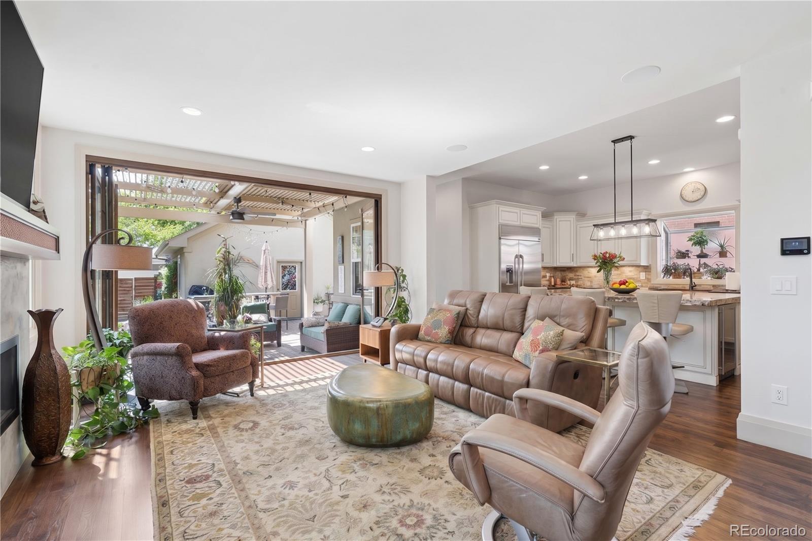 MLS Image #4 for 2335 n glencoe street,denver, Colorado