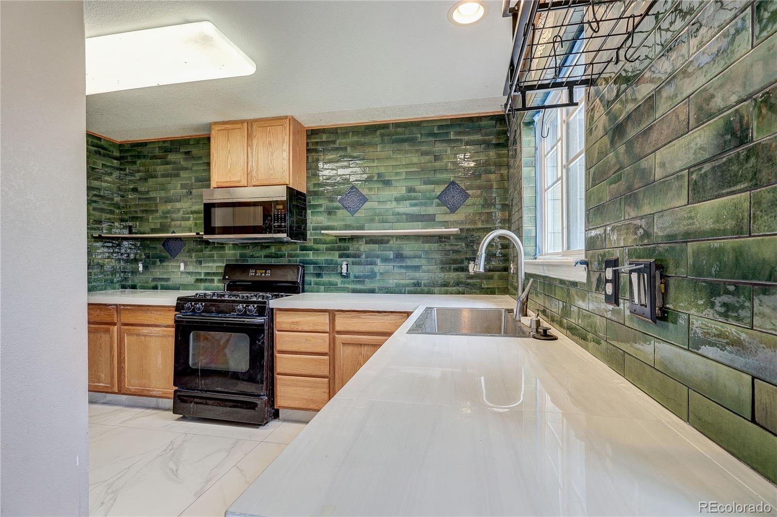 MLS Image #2 for 7582 s sicily way,aurora, Colorado