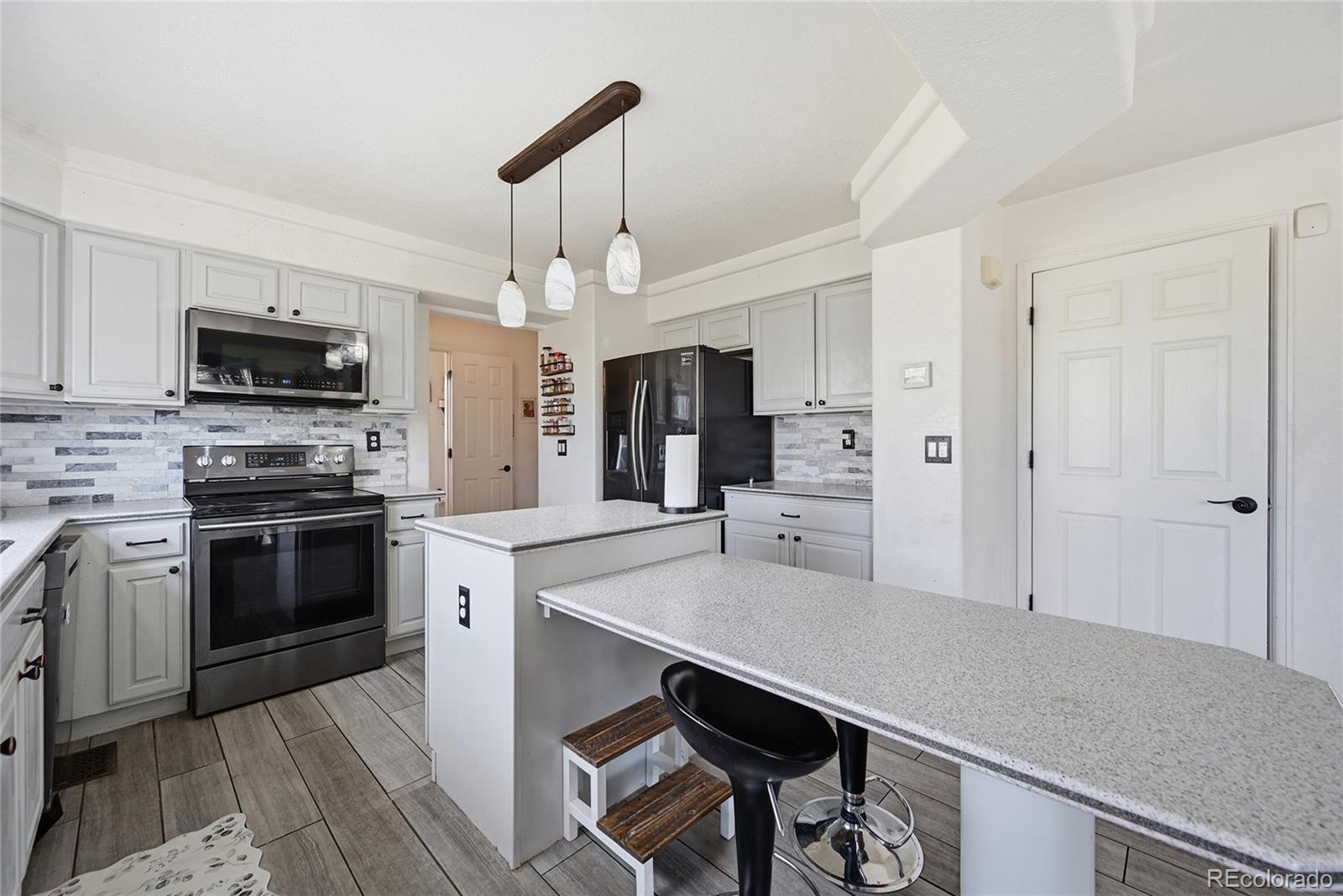 MLS Image #7 for 4335  lyndenwood point,highlands ranch, Colorado