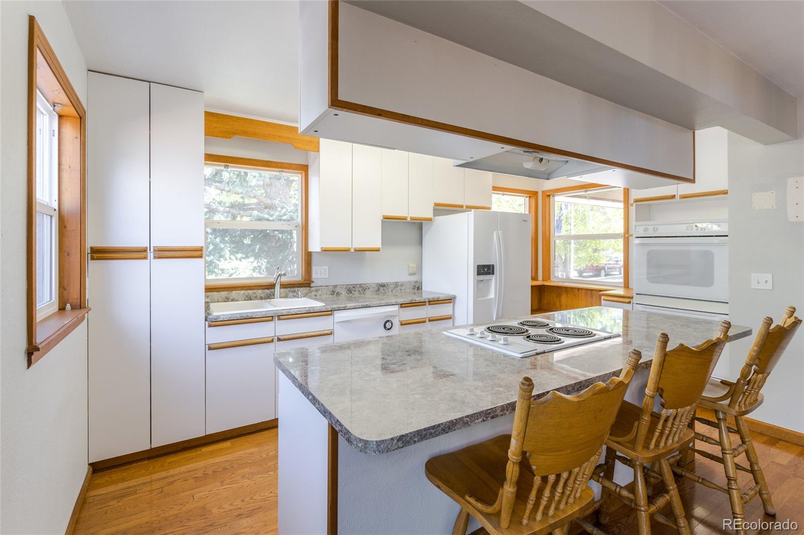 MLS Image #8 for 425 s uvalda circle,aurora, Colorado