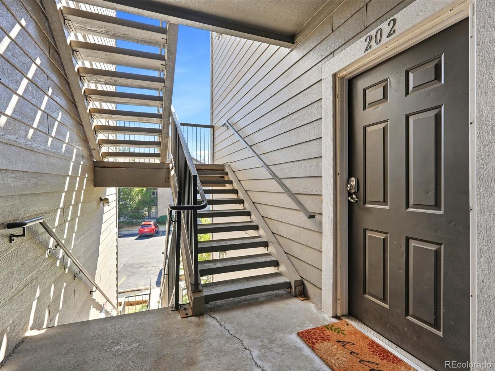 MLS Image #34 for 2575 s syracuse way h202,denver, Colorado