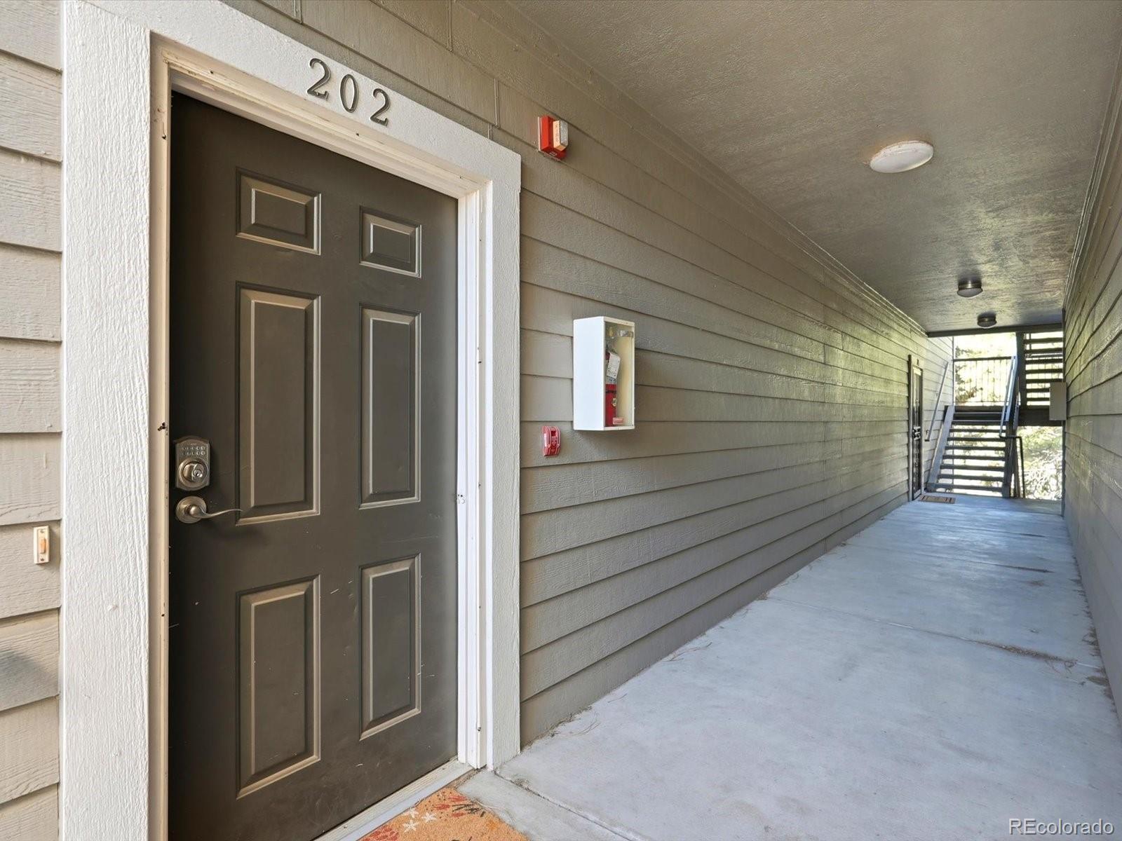MLS Image #35 for 2575 s syracuse way h202,denver, Colorado