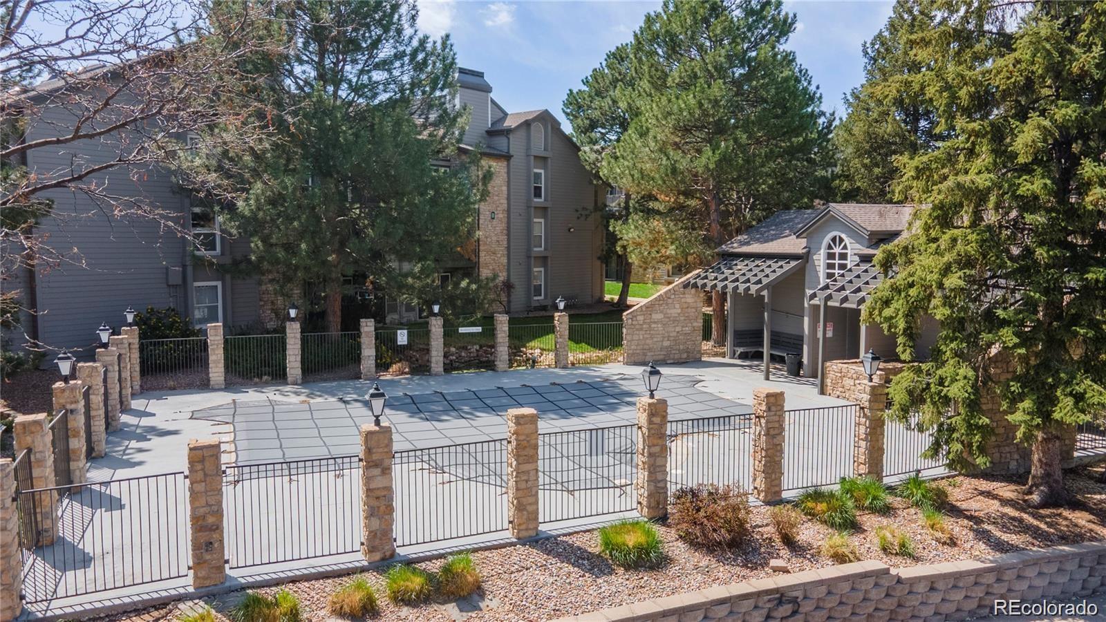 MLS Image #41 for 2575 s syracuse way h202,denver, Colorado