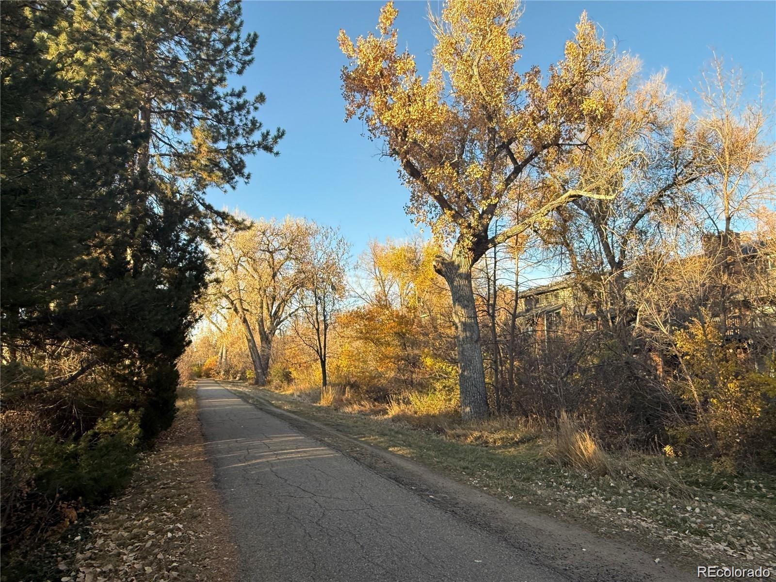 MLS Image #49 for 2575 s syracuse way h202,denver, Colorado
