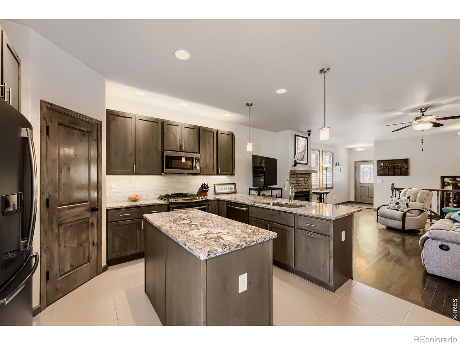 MLS Image #10 for 820  13th street,berthoud, Colorado
