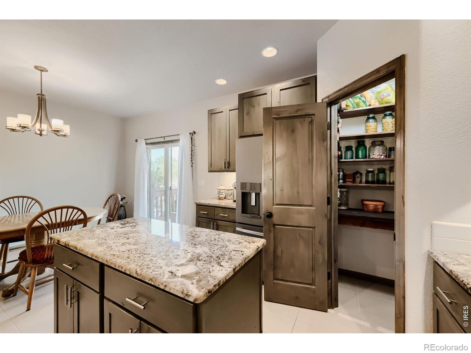 MLS Image #12 for 820  13th street,berthoud, Colorado