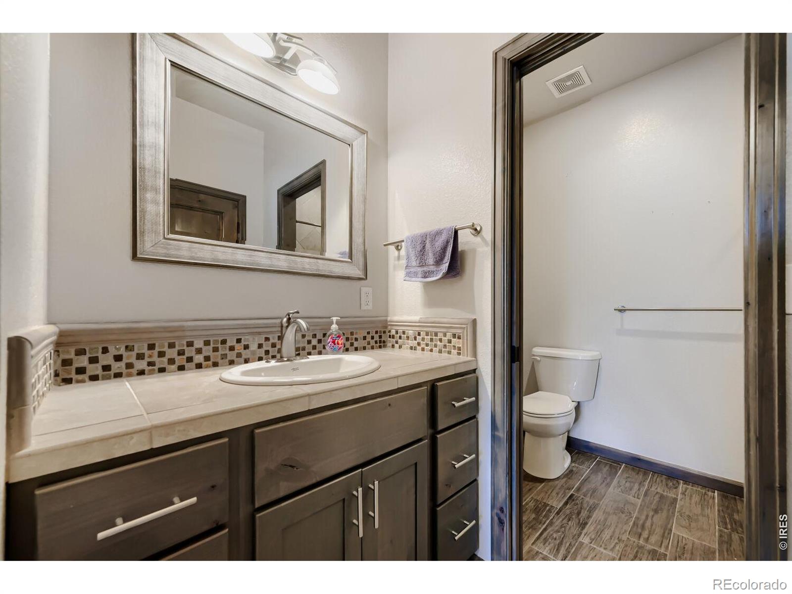 MLS Image #19 for 820  13th street,berthoud, Colorado