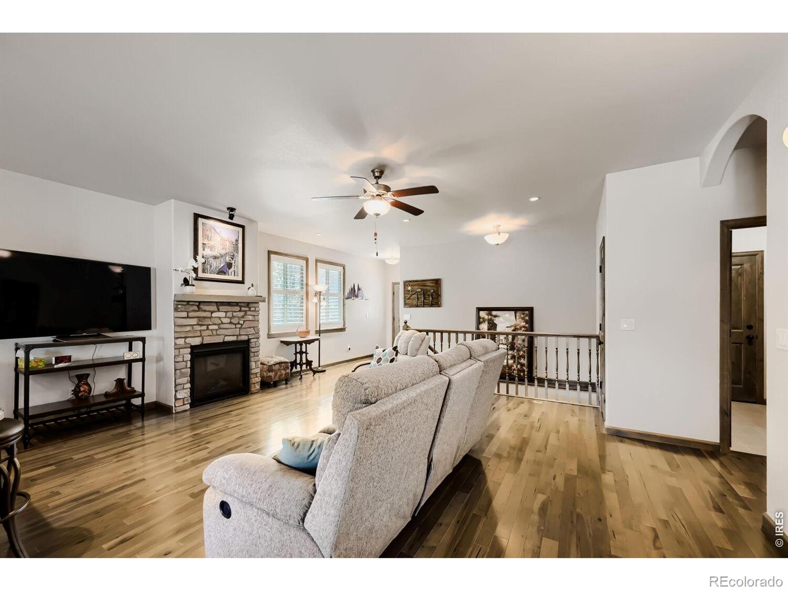 MLS Image #6 for 820  13th street,berthoud, Colorado