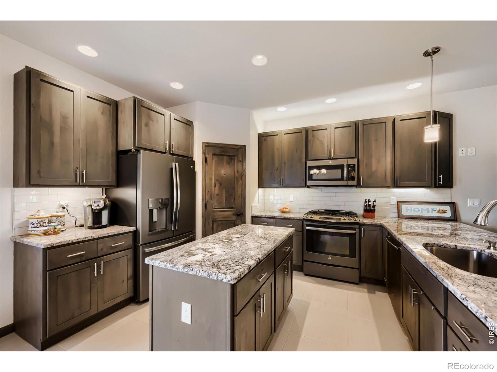MLS Image #9 for 820  13th street,berthoud, Colorado