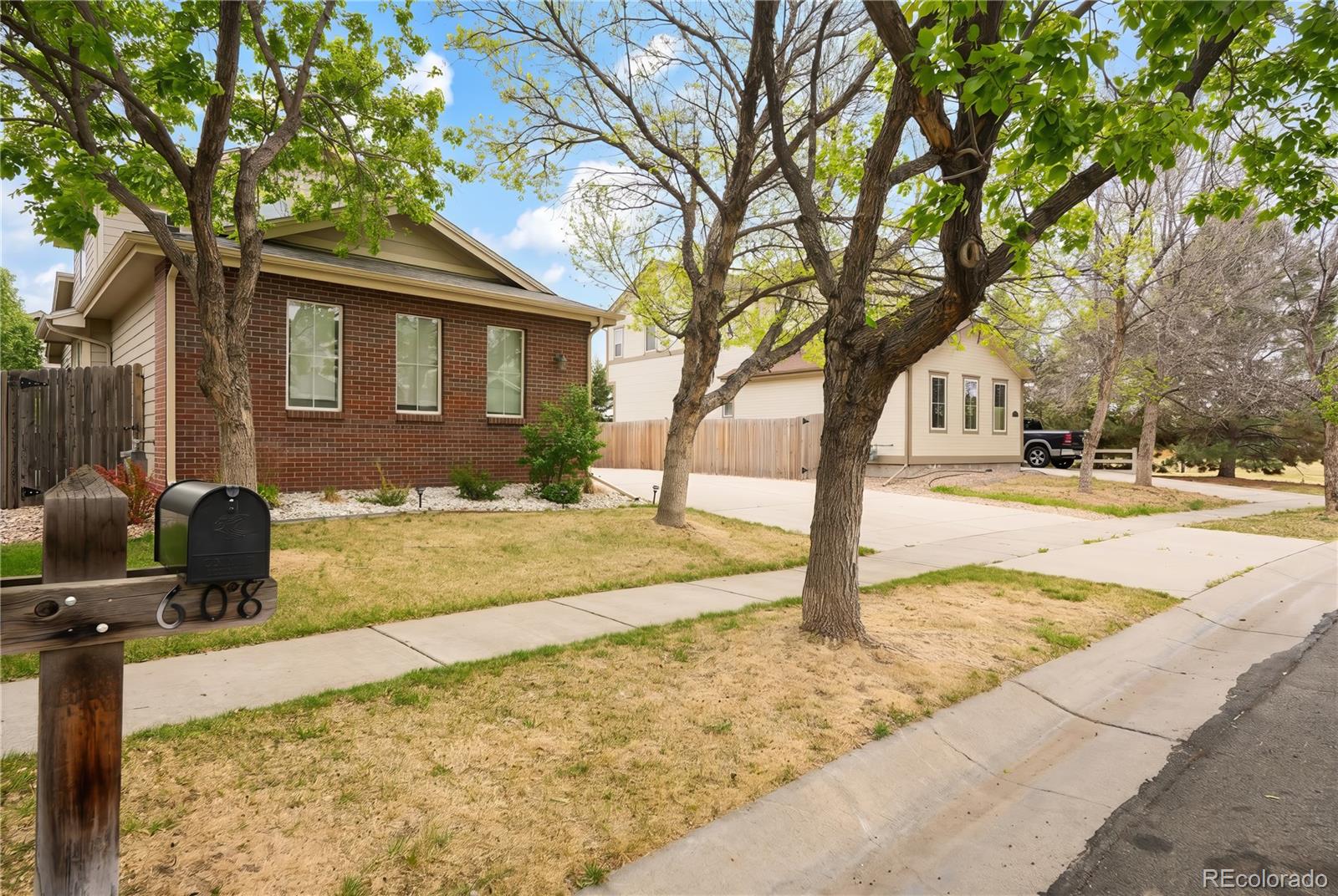 MLS Image #2 for 608  hayloft way,brighton, Colorado