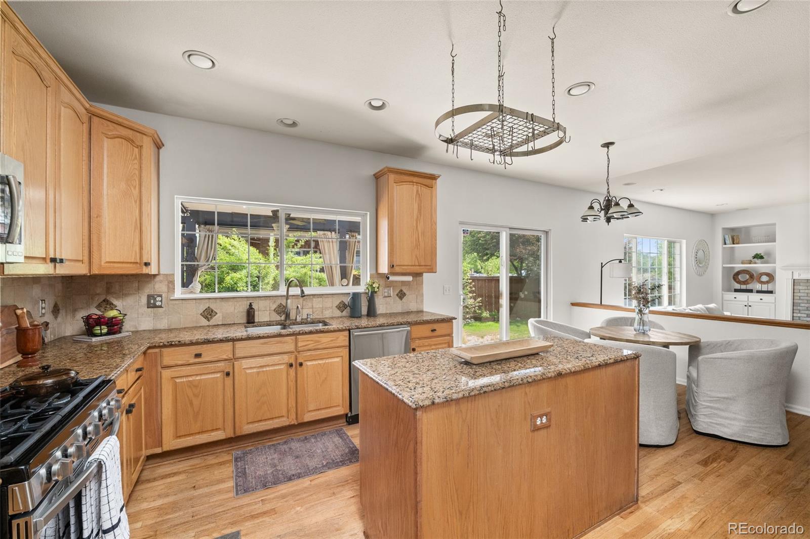 MLS Image #11 for 7304 e cedar avenue,denver, Colorado