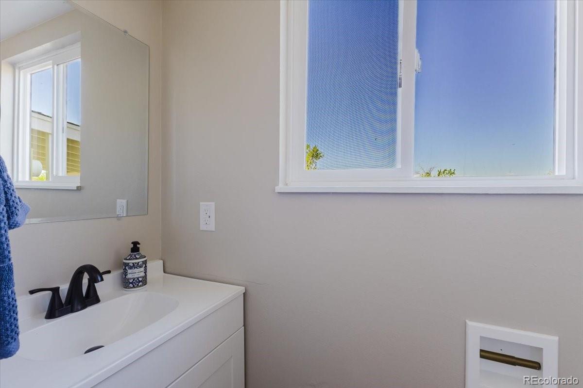 MLS Image #13 for 4767 s olathe street,aurora, Colorado