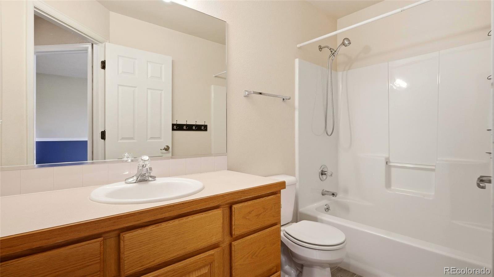 MLS Image #11 for 1317  52nd avenue court,greeley, Colorado