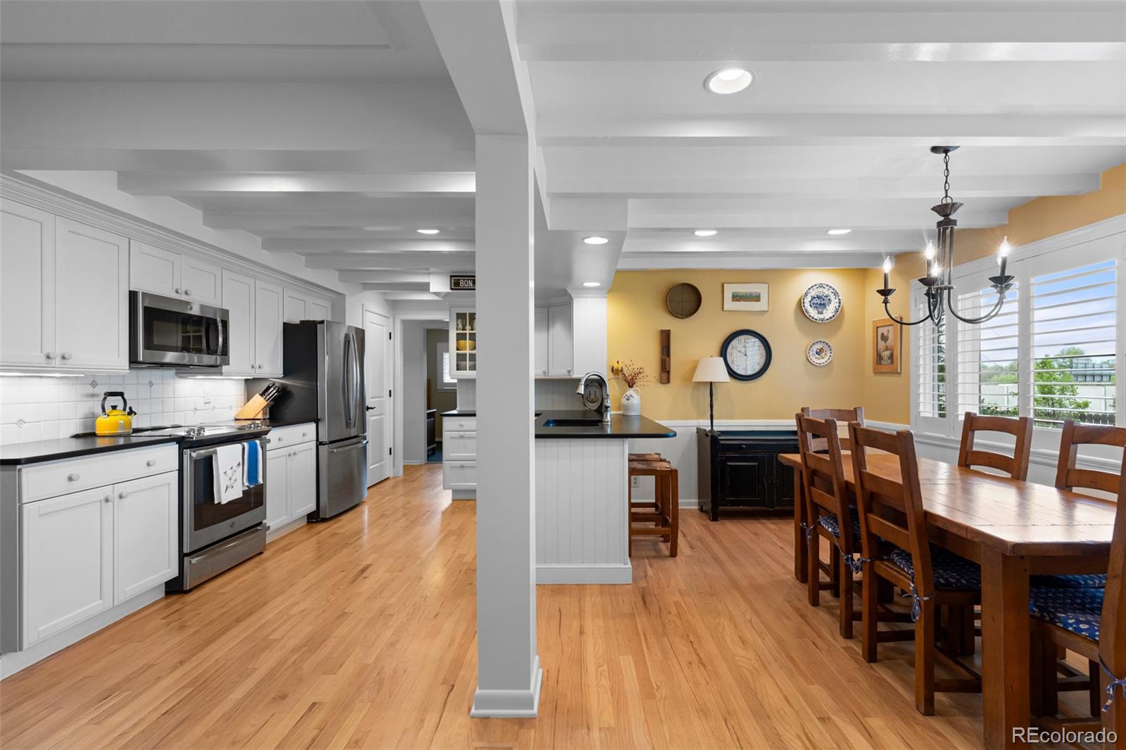MLS Image #11 for 3047 s holly place,denver, Colorado