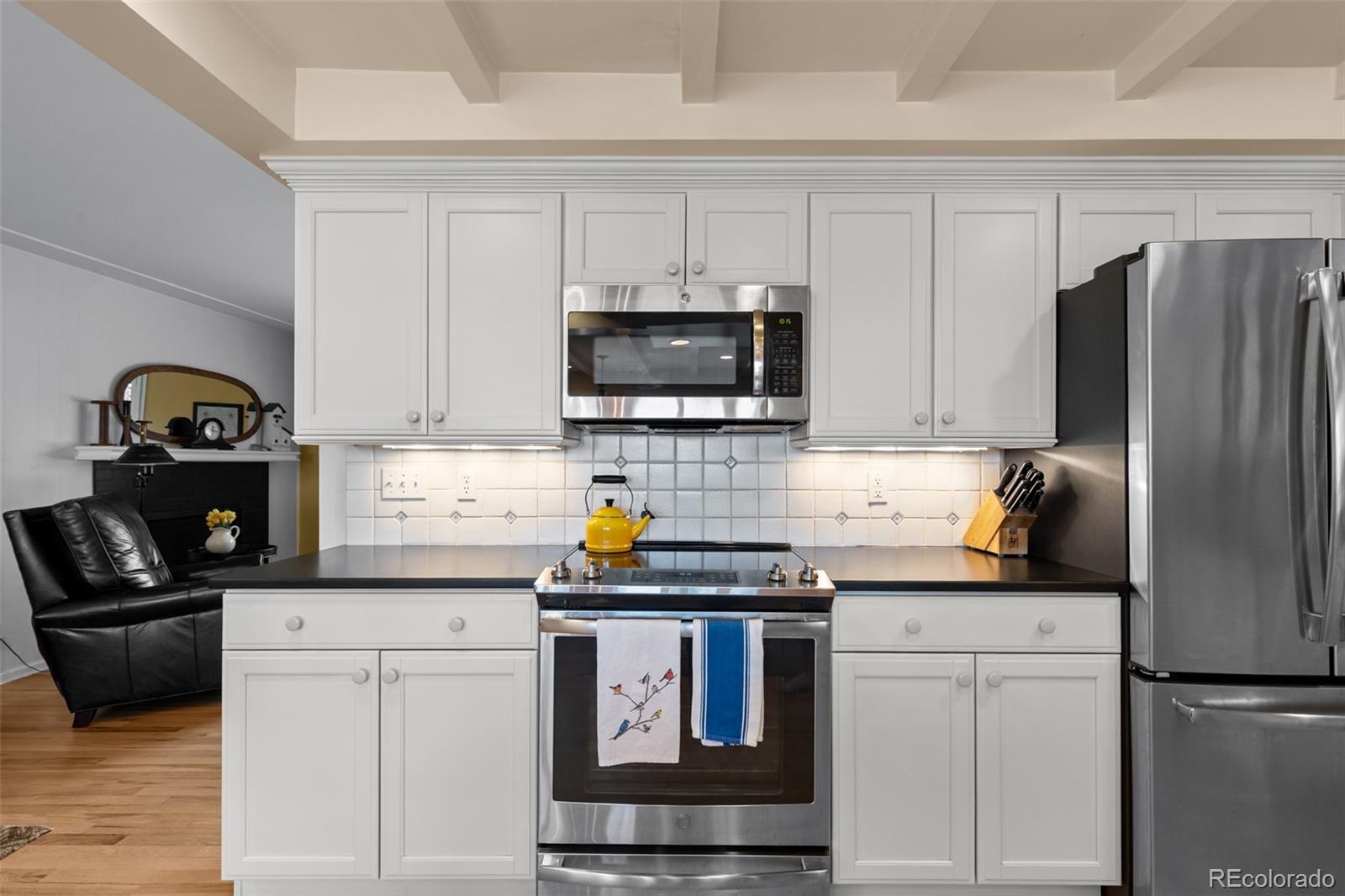MLS Image #14 for 3047 s holly place,denver, Colorado