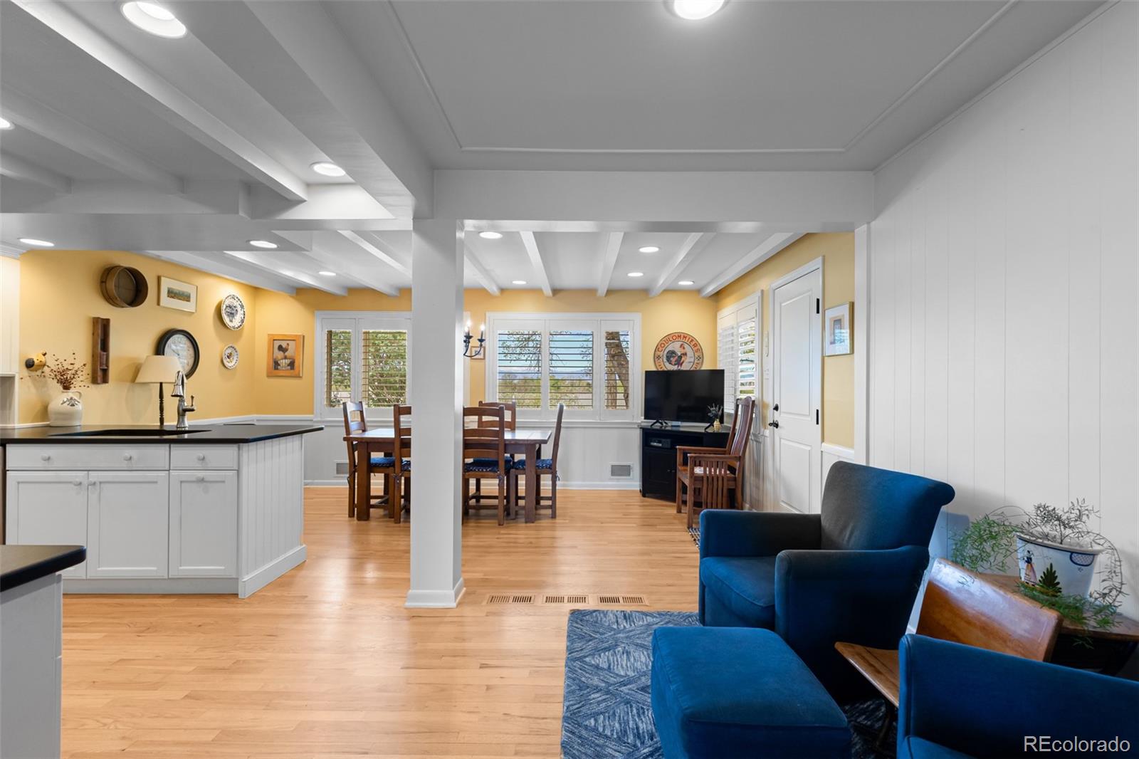 MLS Image #7 for 3047 s holly place,denver, Colorado