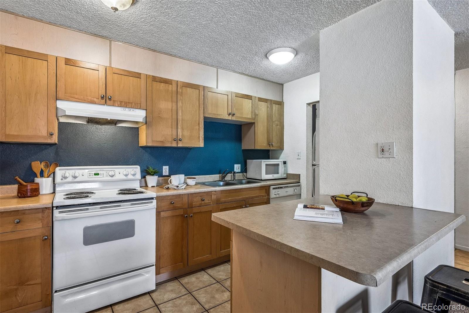 MLS Image #1 for 2500 s york street,denver, Colorado