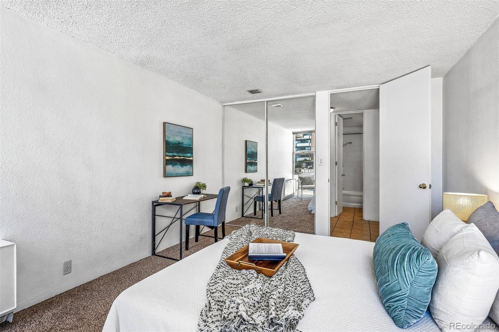 MLS Image #4 for 2500 s york street,denver, Colorado