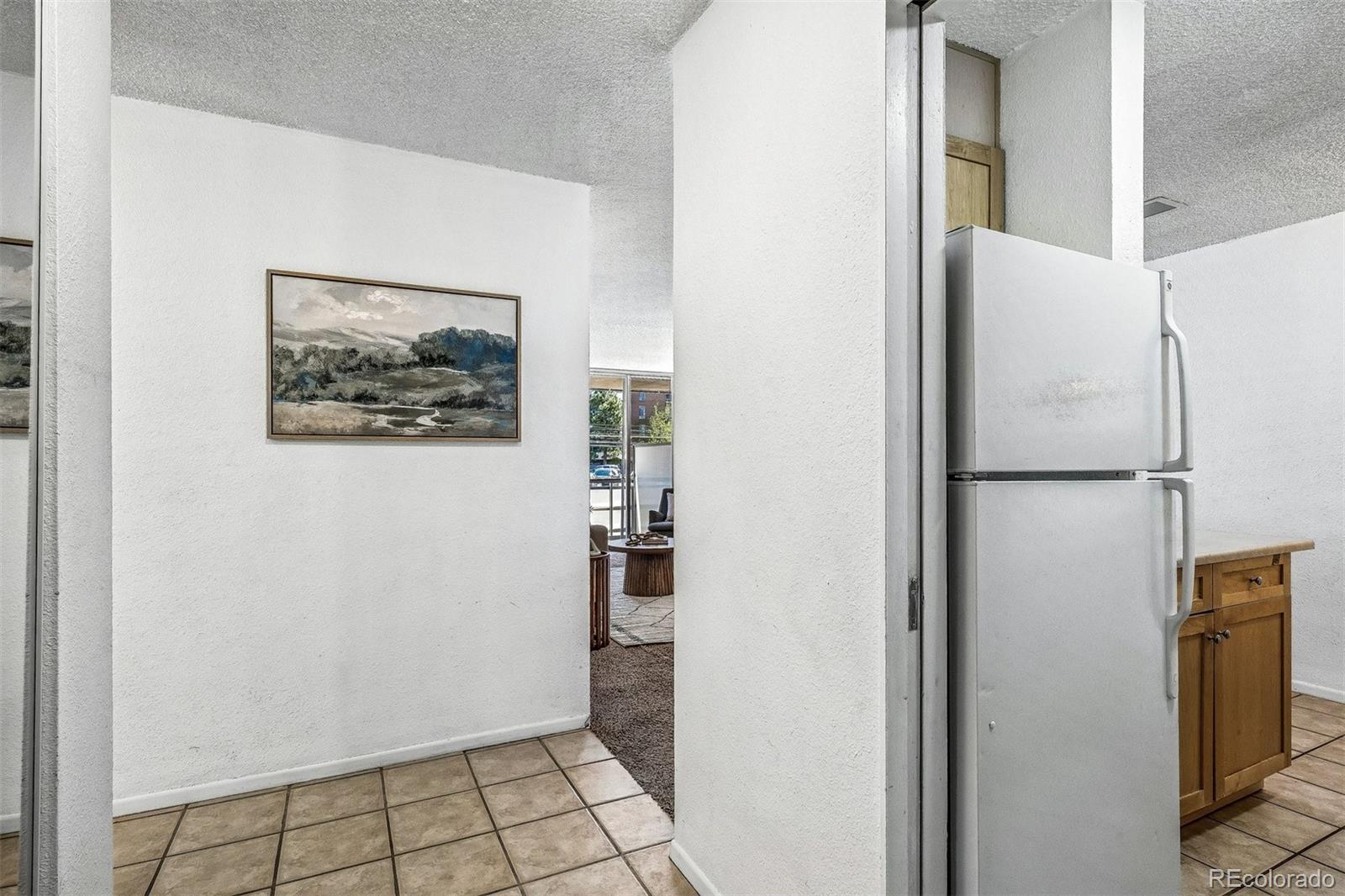 MLS Image #5 for 2500 s york street,denver, Colorado
