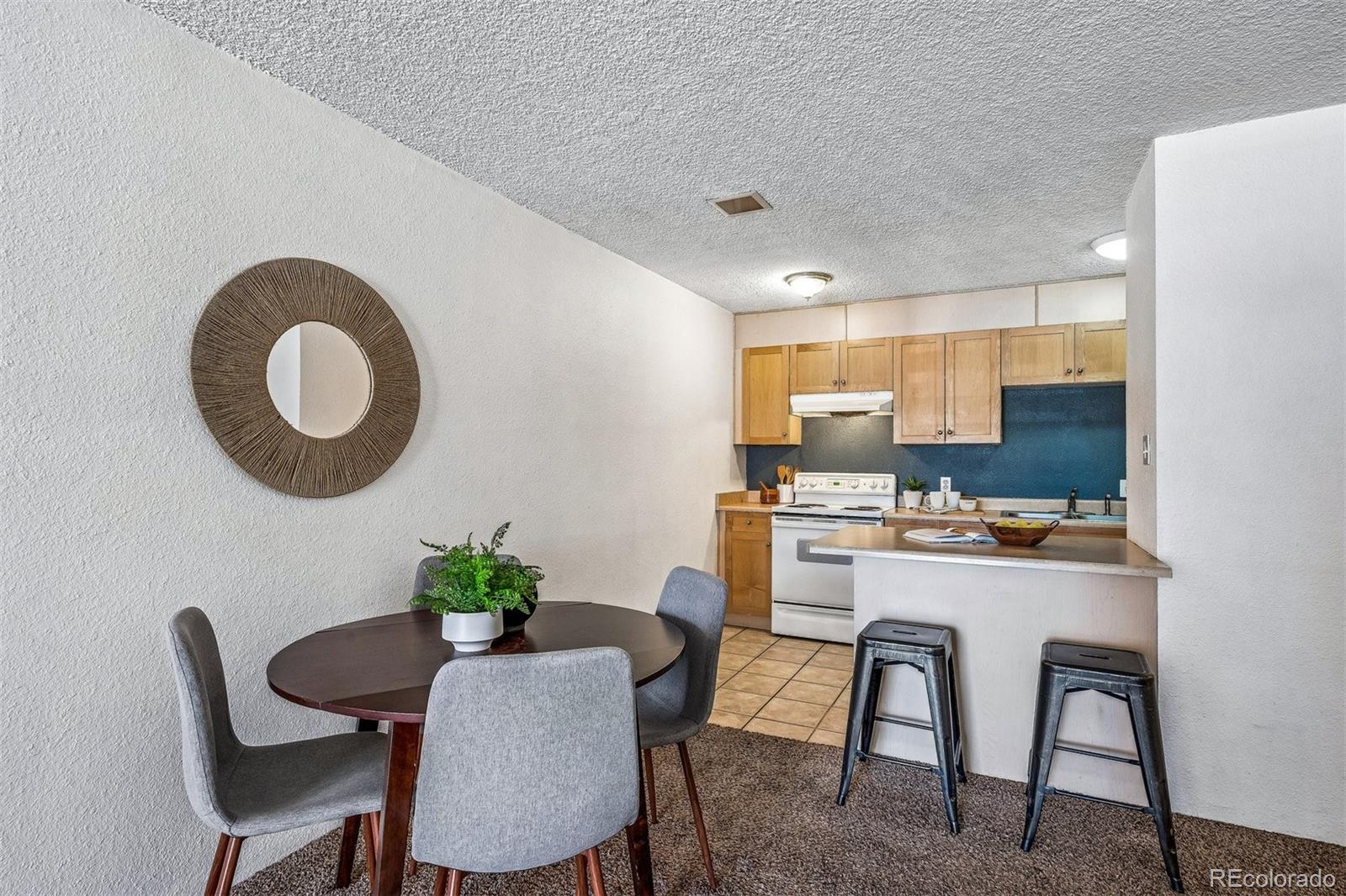 MLS Image #7 for 2500 s york street,denver, Colorado