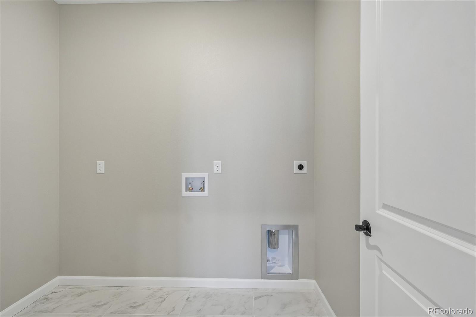MLS Image #15 for 24406 e 35th drive,aurora, Colorado