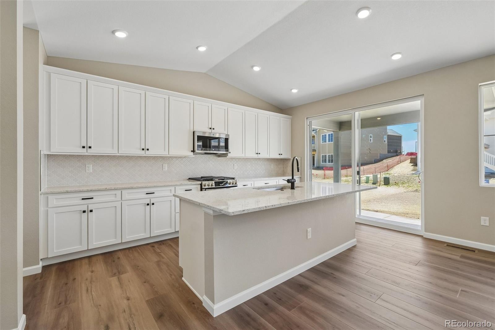 MLS Image #5 for 24406 e 35th drive,aurora, Colorado