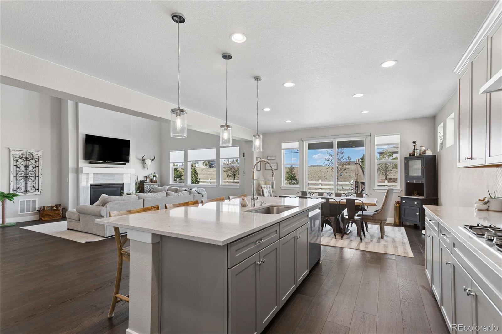 MLS Image #11 for 7125 s uriah street,aurora, Colorado