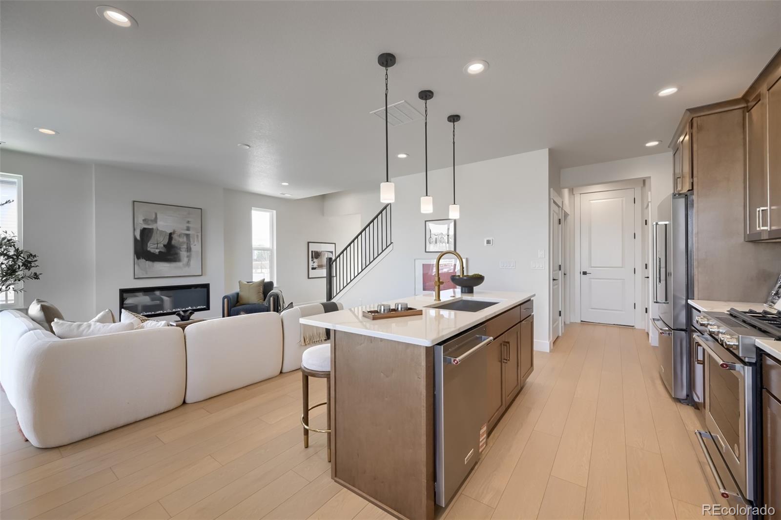 MLS Image #5 for 6652  cornelius point,colorado springs, Colorado
