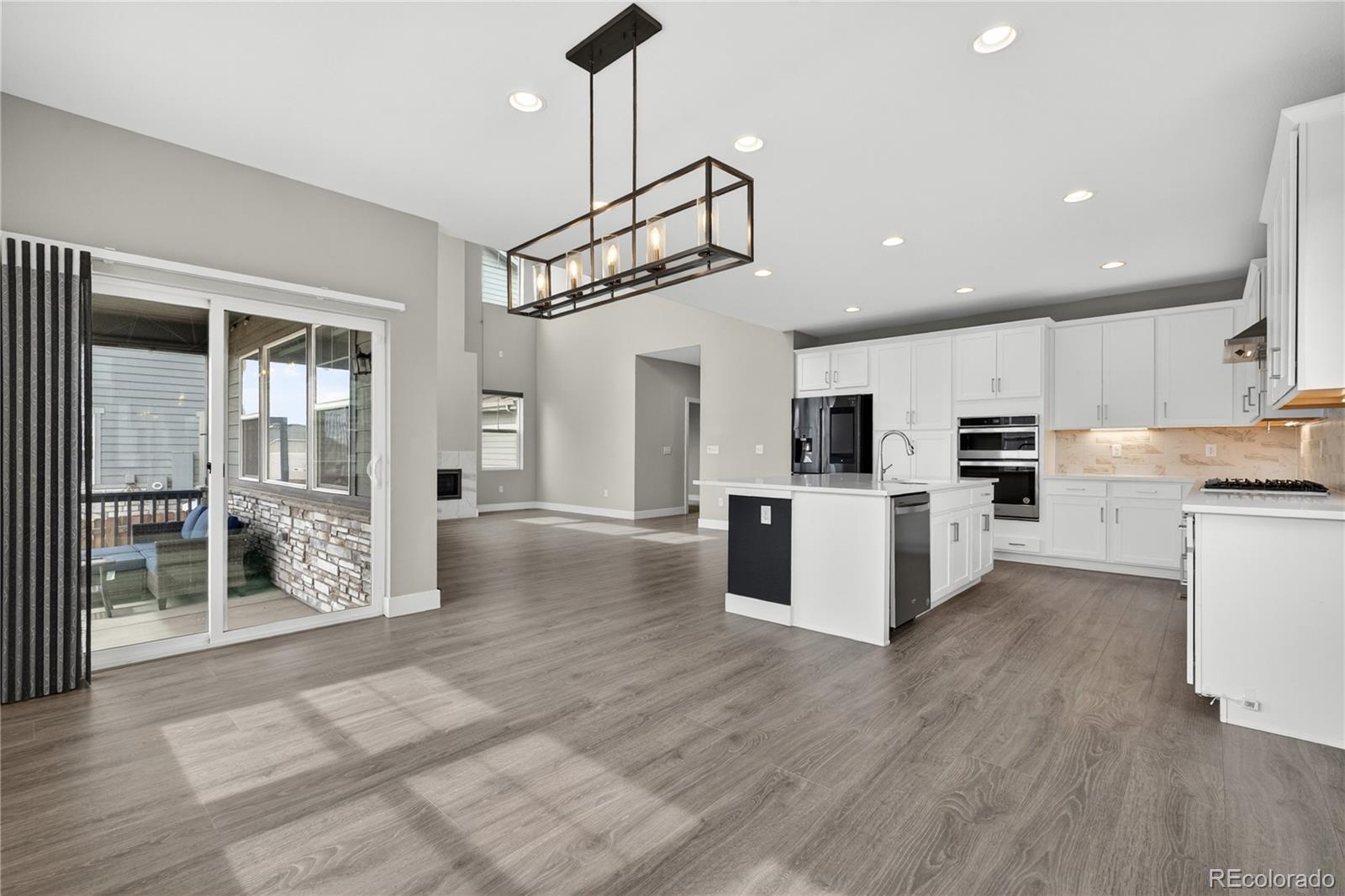 MLS Image #14 for 127 n oak hill way,aurora, Colorado