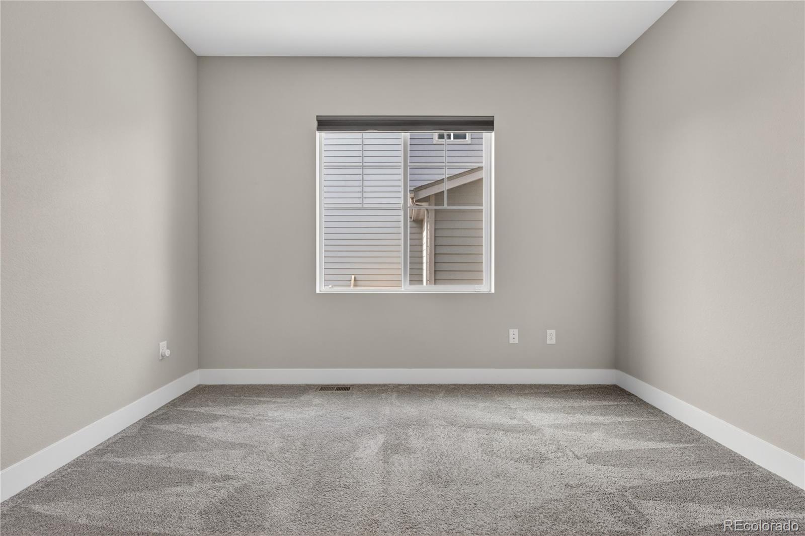MLS Image #15 for 127 n oak hill way,aurora, Colorado