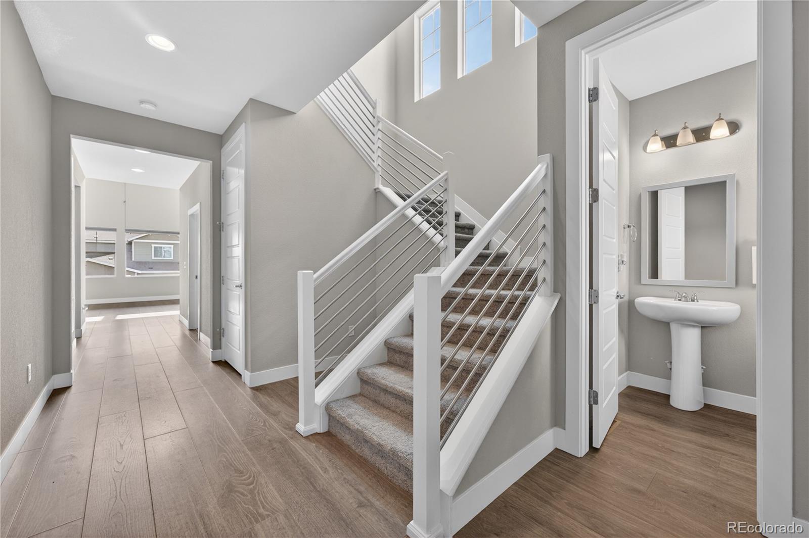 MLS Image #16 for 127 n oak hill way,aurora, Colorado