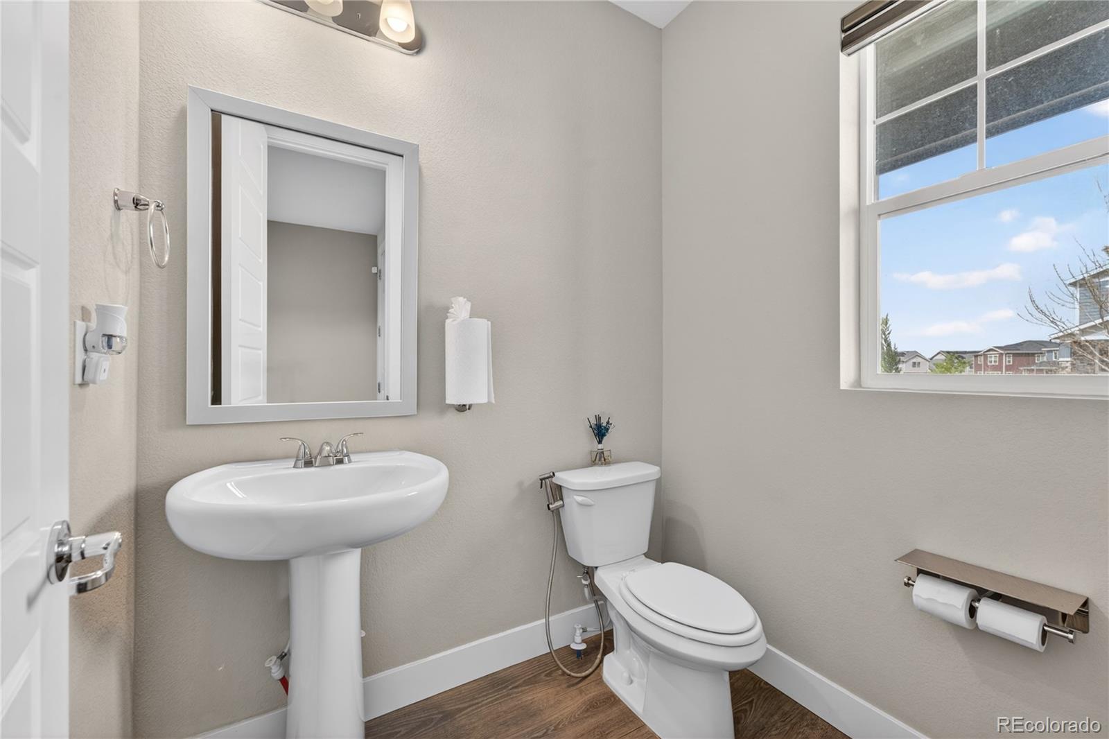 MLS Image #17 for 127 n oak hill way,aurora, Colorado