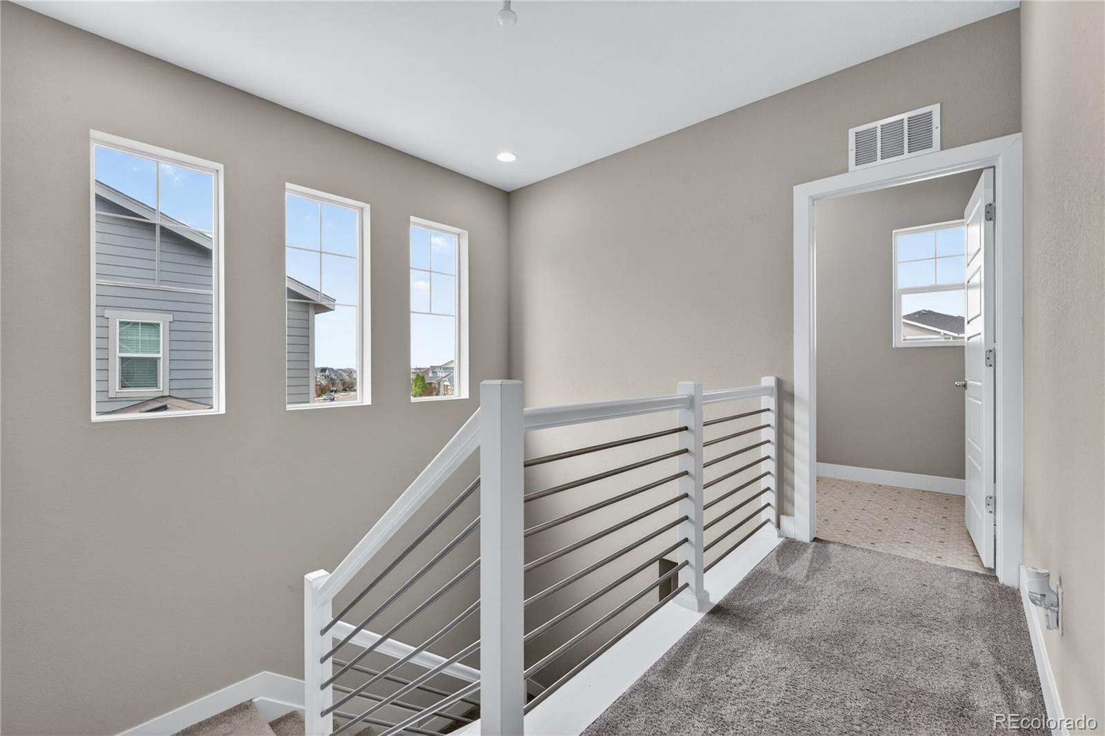 MLS Image #18 for 127 n oak hill way,aurora, Colorado