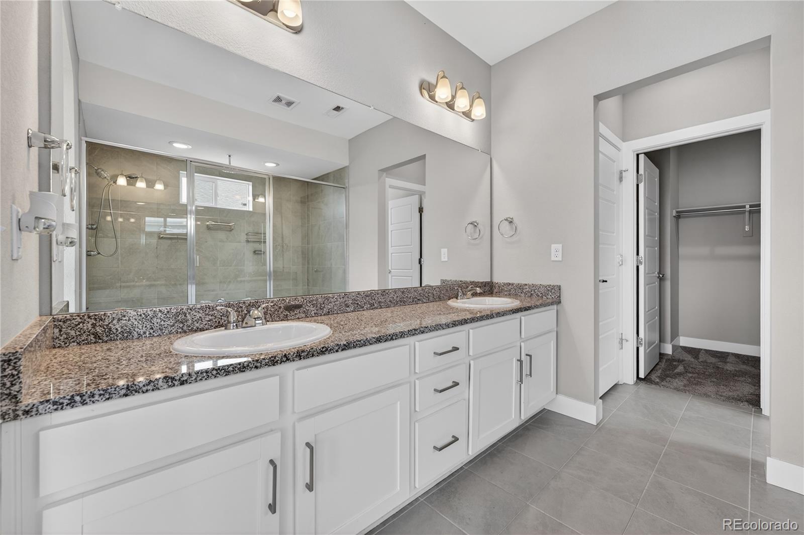 MLS Image #21 for 127 n oak hill way,aurora, Colorado