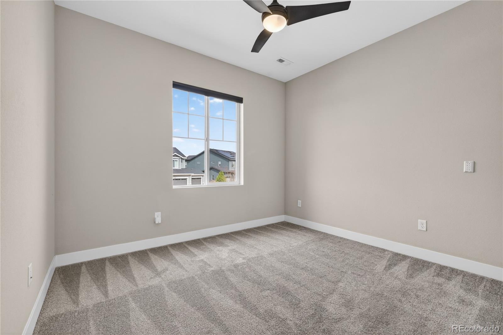 MLS Image #29 for 127 n oak hill way,aurora, Colorado