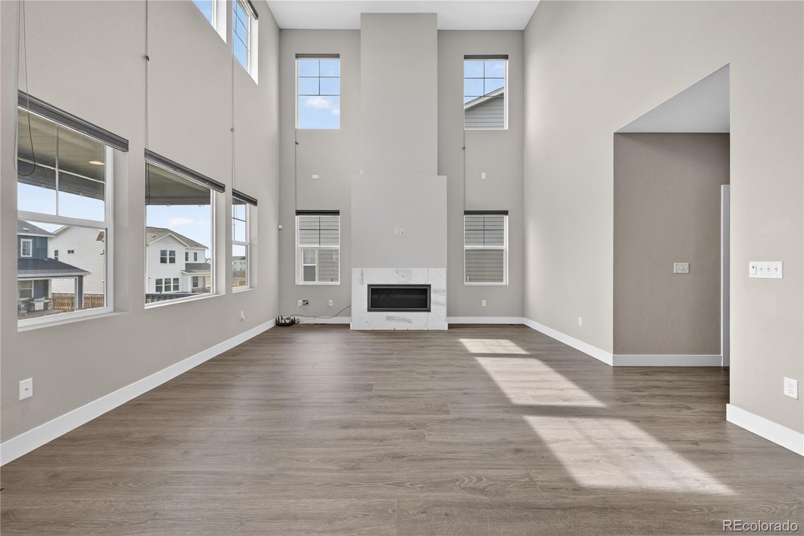 MLS Image #7 for 127 n oak hill way,aurora, Colorado