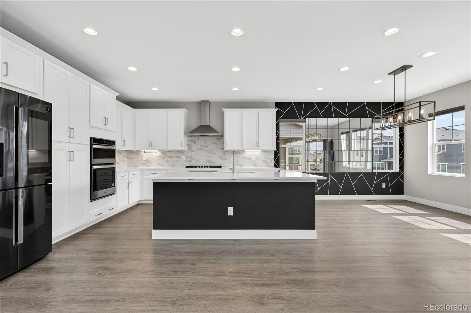 MLS Image #8 for 127 n oak hill way,aurora, Colorado
