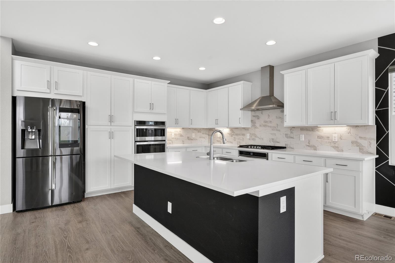 MLS Image #9 for 127 n oak hill way,aurora, Colorado