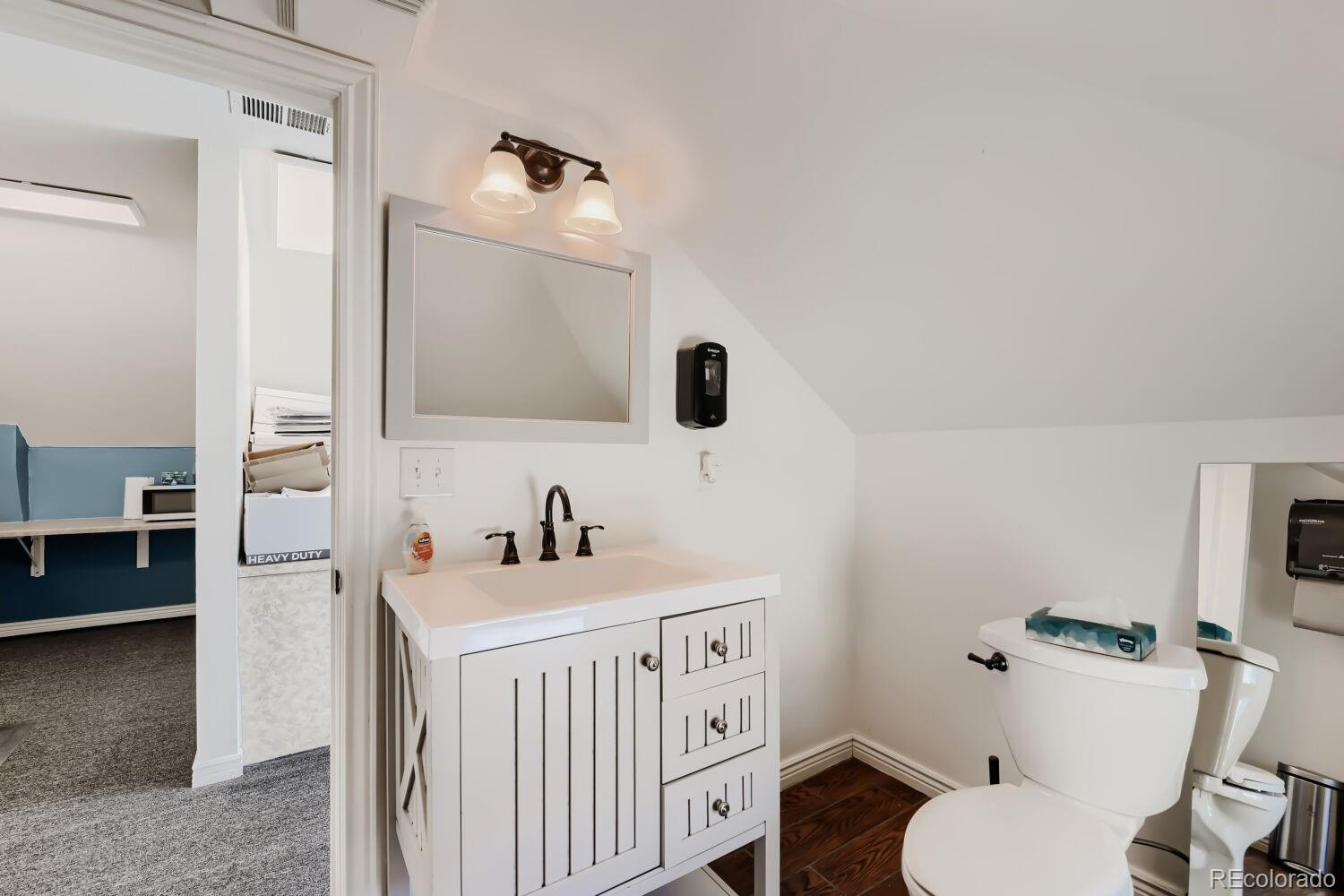 MLS Image #22 for 1960 n clarkson street,denver, Colorado